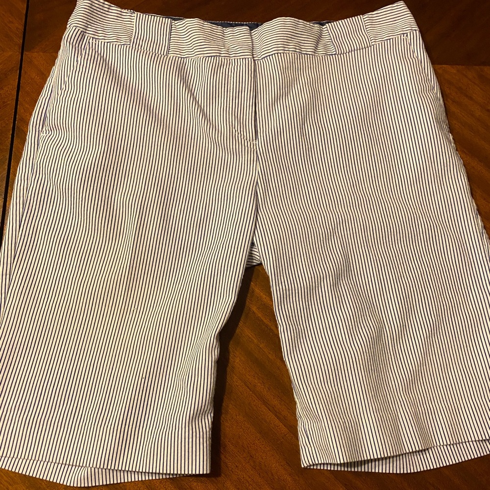 Attention Navy/White Striped Shorts Sz 10 VGUC 😊